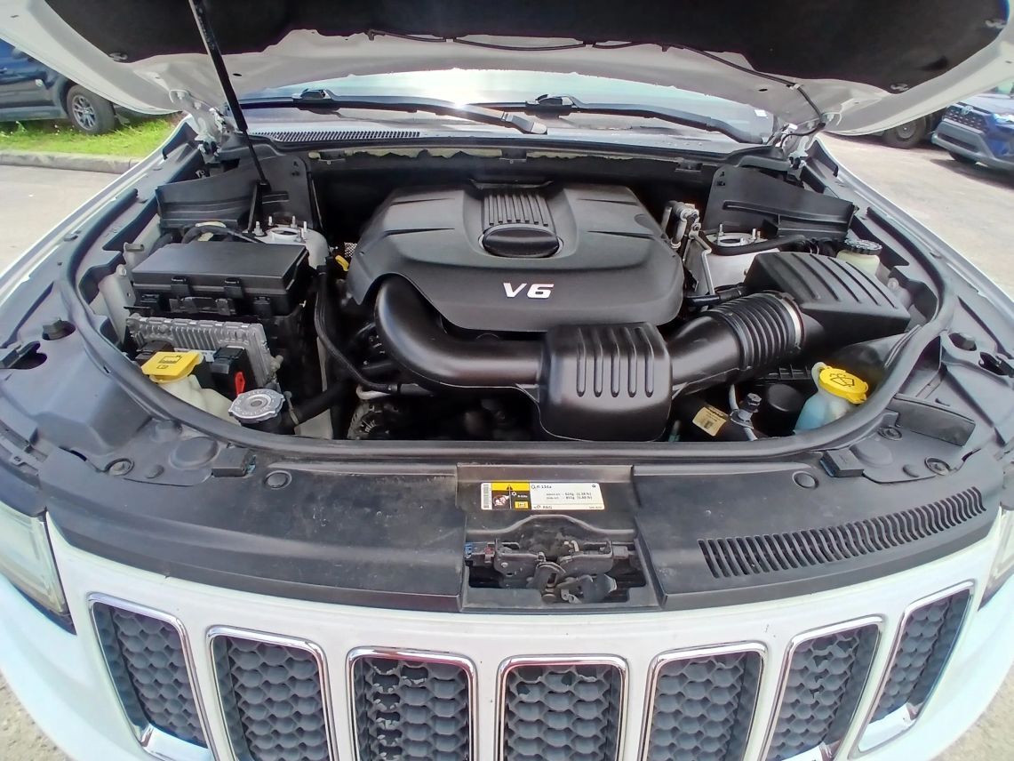 2014 Jeep Grand Cherokee Overland Sport Utility 4D Maitland FL