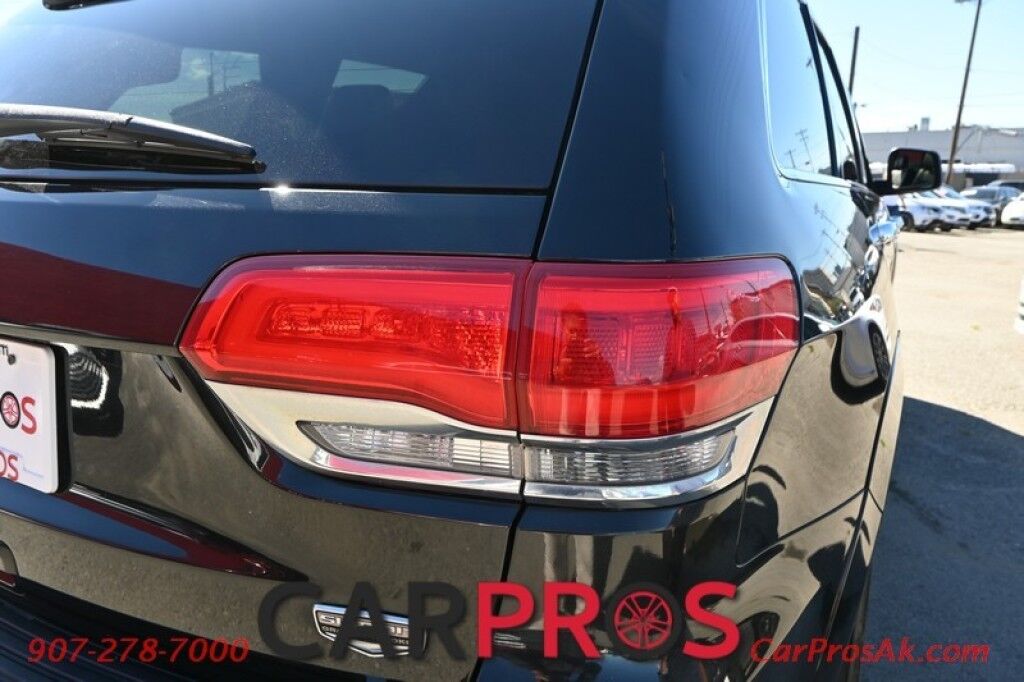 2014 Jeep Grand Cherokee Summit - 5.7 V8 - Automatic - 4X4 - Front Leather Heated/Cooled Seats - Heated Steering Wheel - Rear Heated Seats - Navigation - Bluetooth - Backup Camera - Remote Start - Panoramic Moonroof - Tow Package Anchorage AK