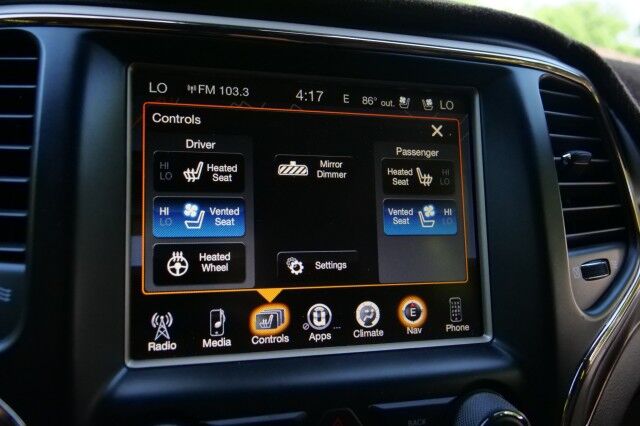 2014 Jeep Grand Cherokee Summit / 4WD / 5.7L V8 / Rear Entertainment! High Point NC