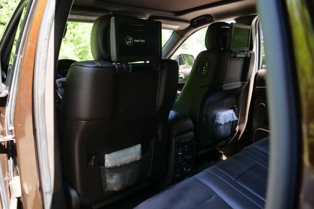 2014 Jeep Grand Cherokee Summit / 4WD / 5.7L V8 / Rear Entertainment! High Point NC