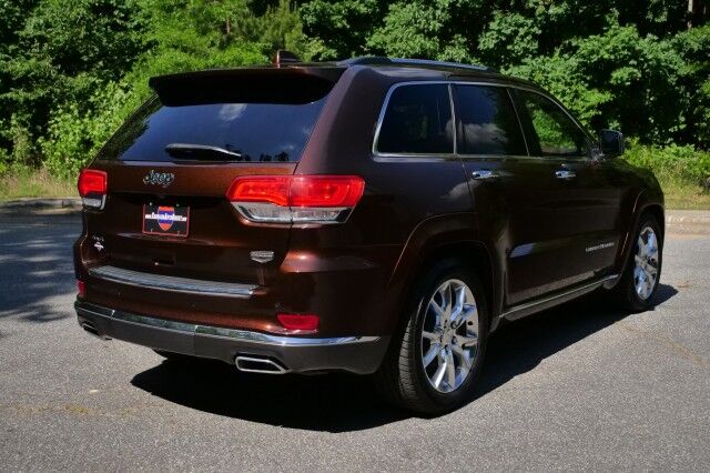 2014 Jeep Grand Cherokee Summit / 4WD / 5.7L V8 / Rear Entertainment! High Point NC