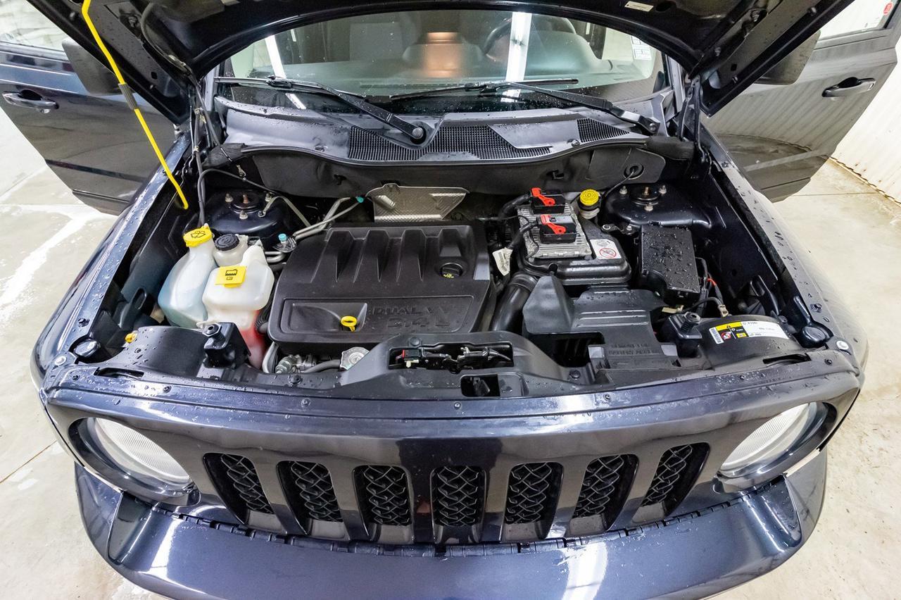 2014 Jeep Patriot 4x4 North Roof Red Deer AB