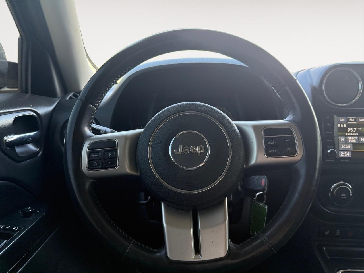 2014 Jeep Patriot Latitude, HEATED SEATS, SUNROOF, BLUETOOTH, POWER/HEATED MIRRORS, UNIVERSAL GARAGE DOOR OPENER, KEYLESS ENTRY, COME AND TEST DRIVE THIS JEEP PATRIOT TODAY! Norfolk VA