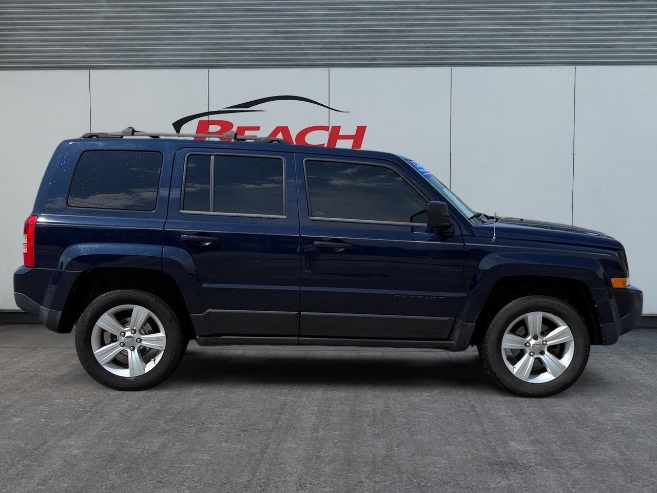 2014 Jeep Patriot Latitude, HEATED SEATS, SUNROOF, BLUETOOTH, POWER/HEATED MIRRORS, UNIVERSAL GARAGE DOOR OPENER, KEYLESS ENTRY, COME AND TEST DRIVE THIS JEEP PATRIOT TODAY! Norfolk VA