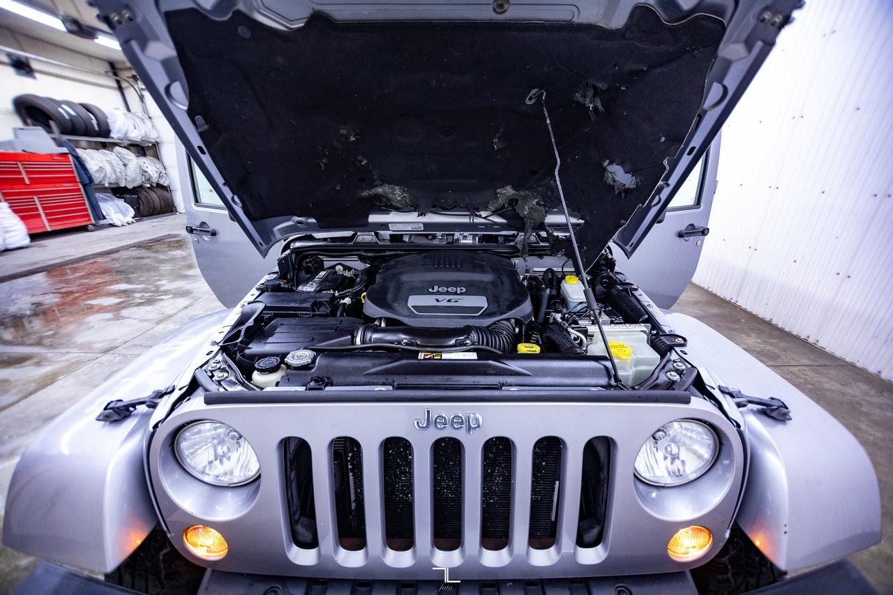 2014 Jeep Wrangler 4x4 Sahara 2 Door Manual Nav Red Deer AB