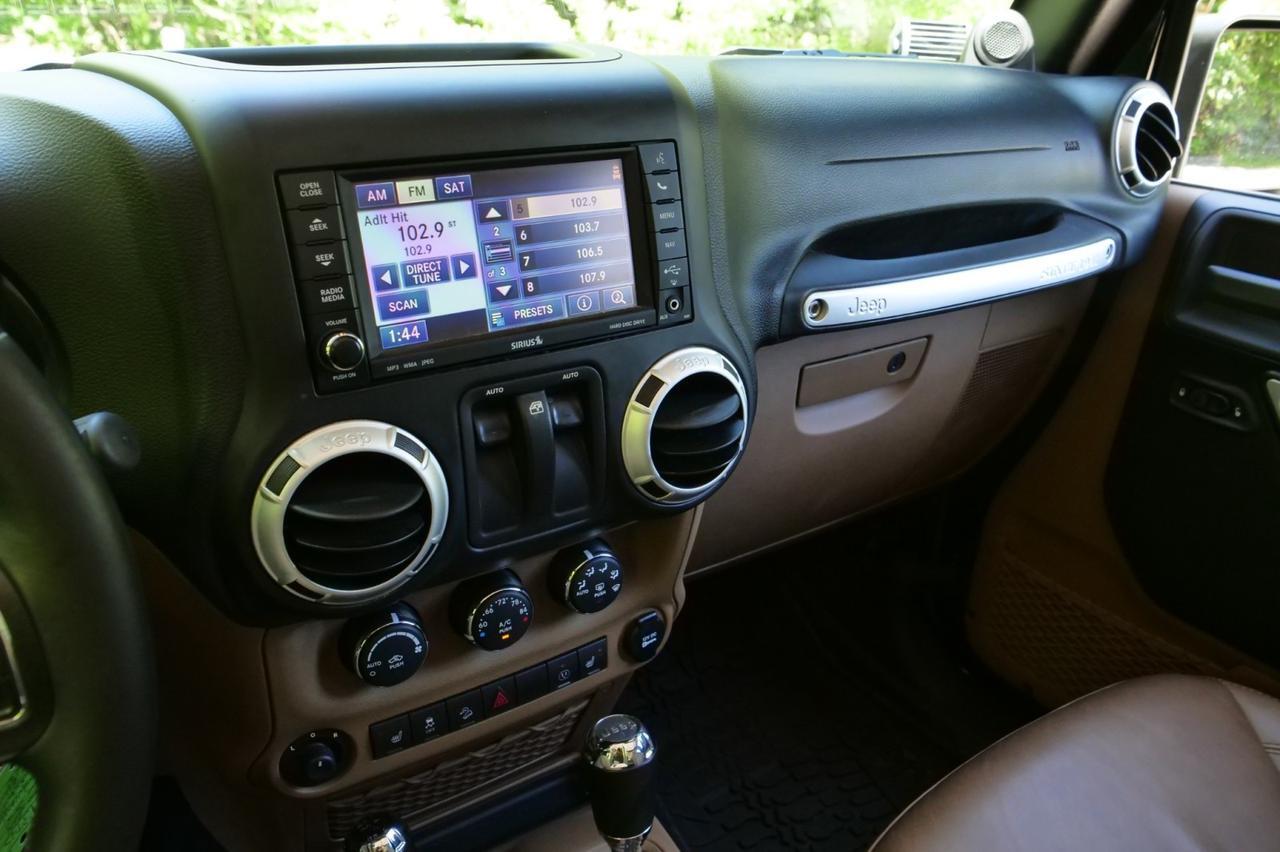 2014 Jeep Wrangler Rubicon 4X4 / Upgrades / Power Convenience Group! Lincolnton NC