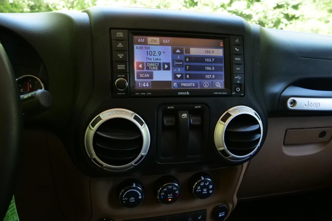 2014 Jeep Wrangler Rubicon 4X4 / Upgrades / Power Convenience Group! Lincolnton NC