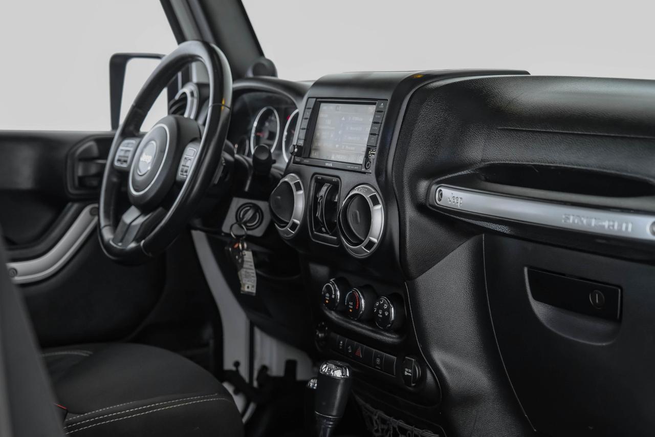 2014 Jeep Wrangler UNLIMITED SAHARA 4WD AUTOMATIC HARD TOP CONVERTIBLE NAVIGATION C Carrollton TX