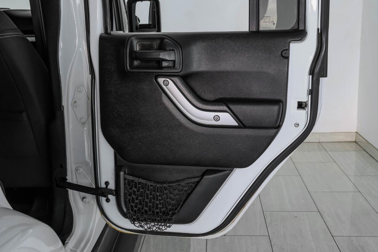 2014 Jeep Wrangler UNLIMITED SAHARA 4WD AUTOMATIC HARD TOP CONVERTIBLE NAVIGATION C Carrollton TX