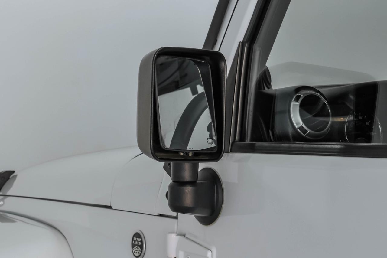 2014 Jeep Wrangler UNLIMITED SAHARA 4WD AUTOMATIC HARD TOP CONVERTIBLE NAVIGATION CRUISE CONTROL Carrollton TX