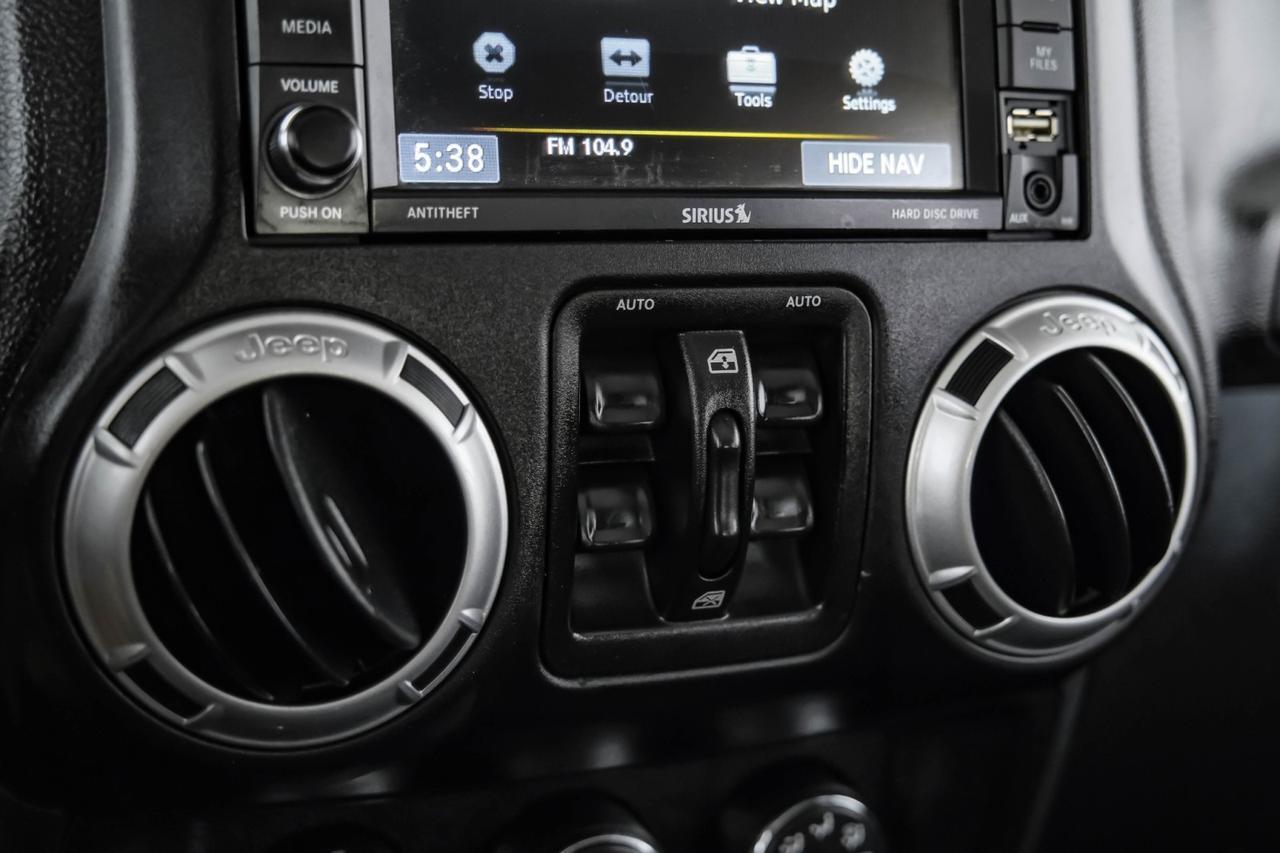 2014 Jeep Wrangler UNLIMITED SAHARA 4WD AUTOMATIC HARD TOP CONVERTIBLE NAVIGATION CRUISE CONTROL Carrollton TX