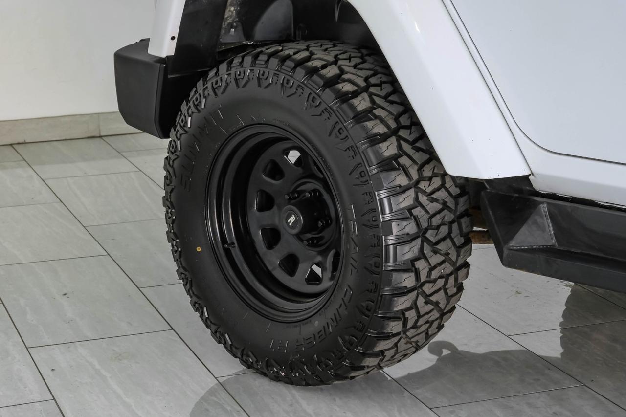 2014 Jeep Wrangler UNLIMITED SAHARA 4WD AUTOMATIC HARD TOP CONVERTIBLE NAVIGATION CRUISE CONTROL Carrollton TX