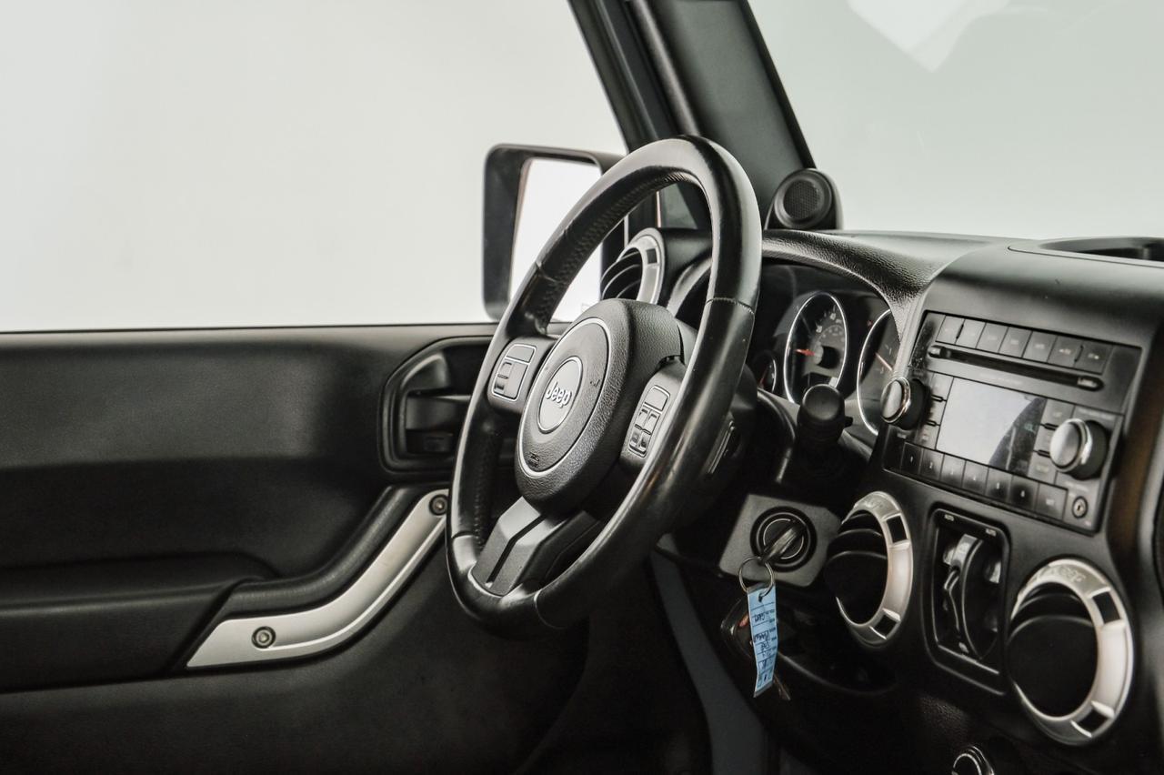 2014 Jeep Wrangler UNLIMITED SAHARA 4WD AUTOMATIC SOFT TOP CONVERTIBLE RUNNING BOARDS TOW HITCH Carrollton TX