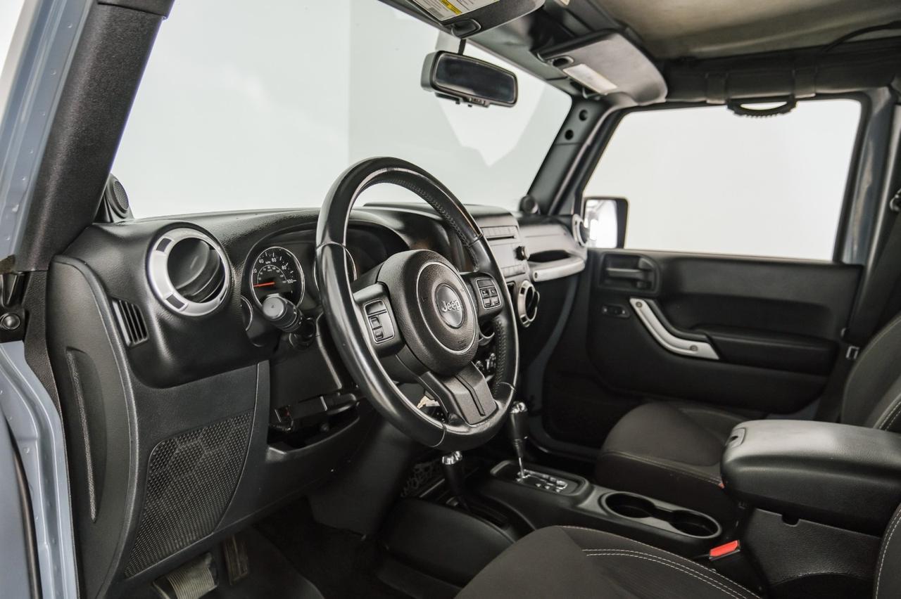 2014 Jeep Wrangler UNLIMITED SAHARA 4WD AUTOMATIC SOFT TOP CONVERTIBLE RUNNING BOARDS TOW HITCH Carrollton TX