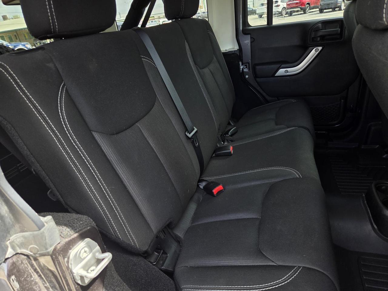 2014 Jeep Wrangler Unlimited 4WD 4dr Sahara Beeville TX
