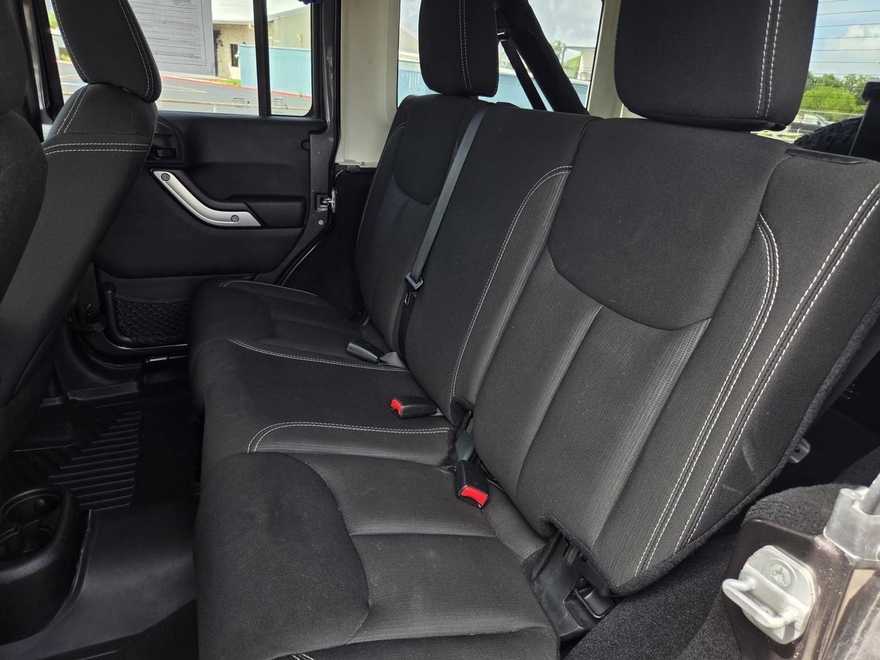 2014 Jeep Wrangler Unlimited 4WD 4dr Sahara Beeville TX