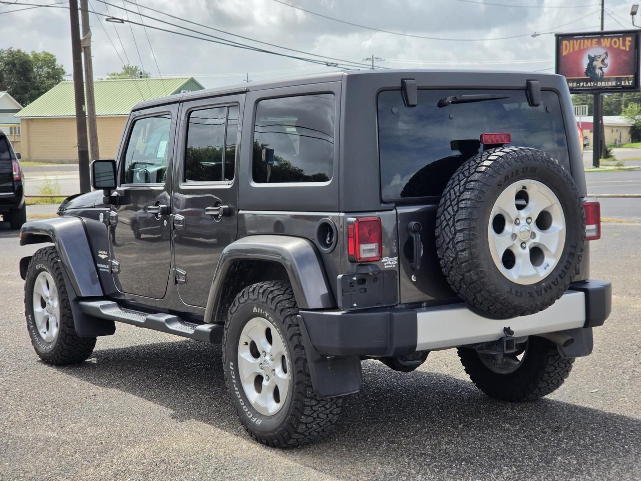 2014 Jeep Wrangler Unlimited 4WD 4dr Sahara Beeville TX