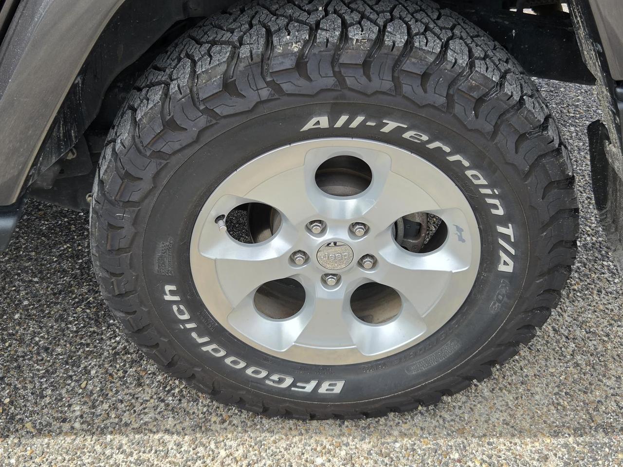 2014 Jeep Wrangler Unlimited 4WD 4dr Sahara Beeville TX