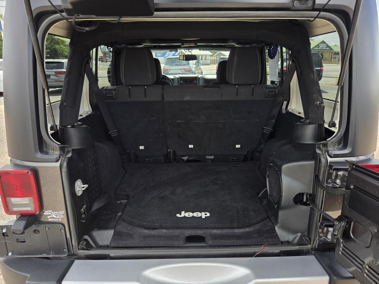 2014 Jeep Wrangler Unlimited 4WD 4dr Sahara Beeville TX