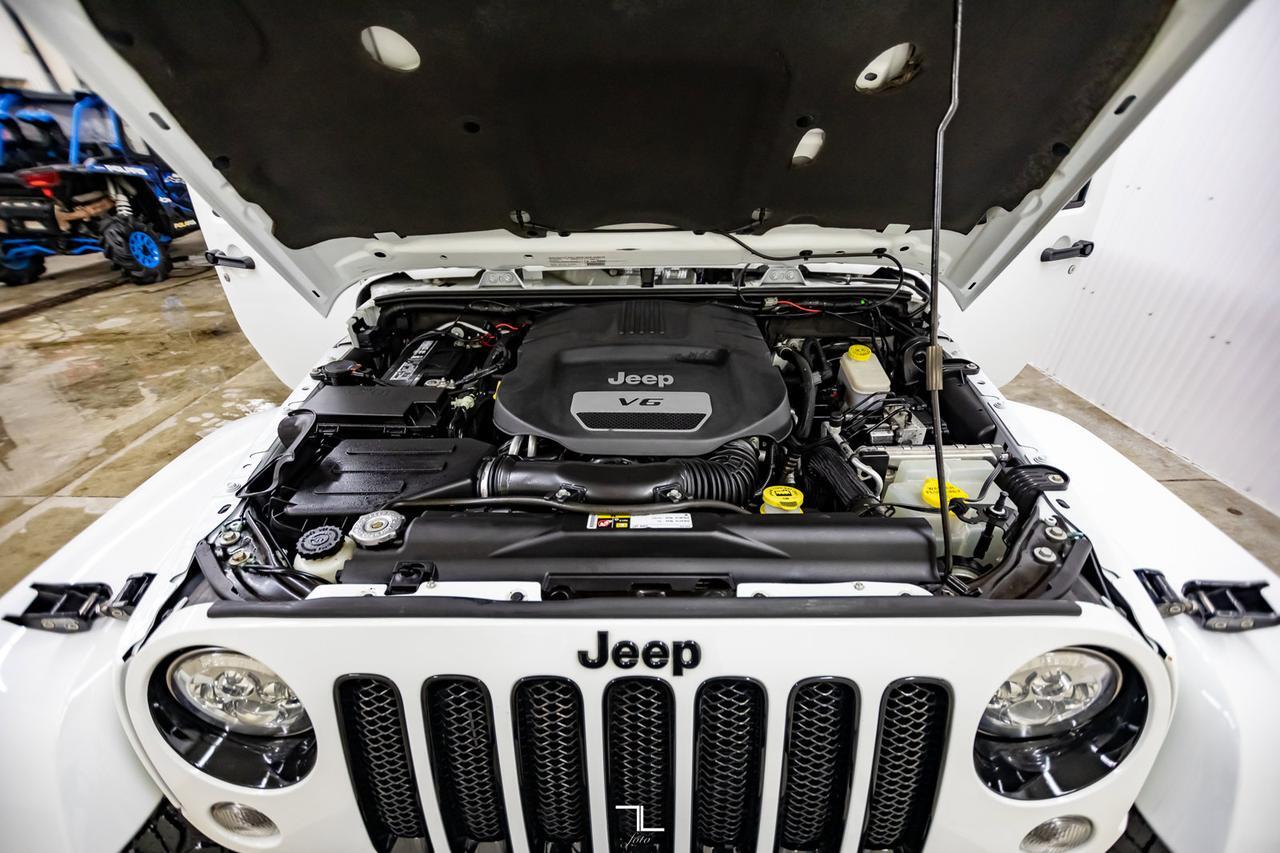 2014 Jeep Wrangler Unlimited 4x4 Sahara Polar Edition Leather Nav Fuel Wheels Red Deer AB