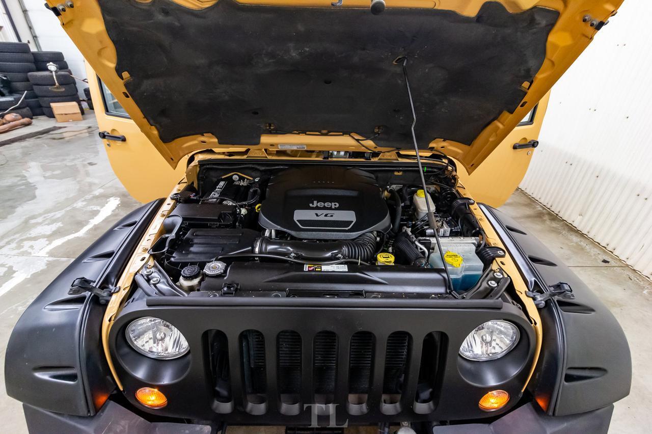 2014 Jeep Wrangler Unlimited 4x4 Sahara Red Deer AB