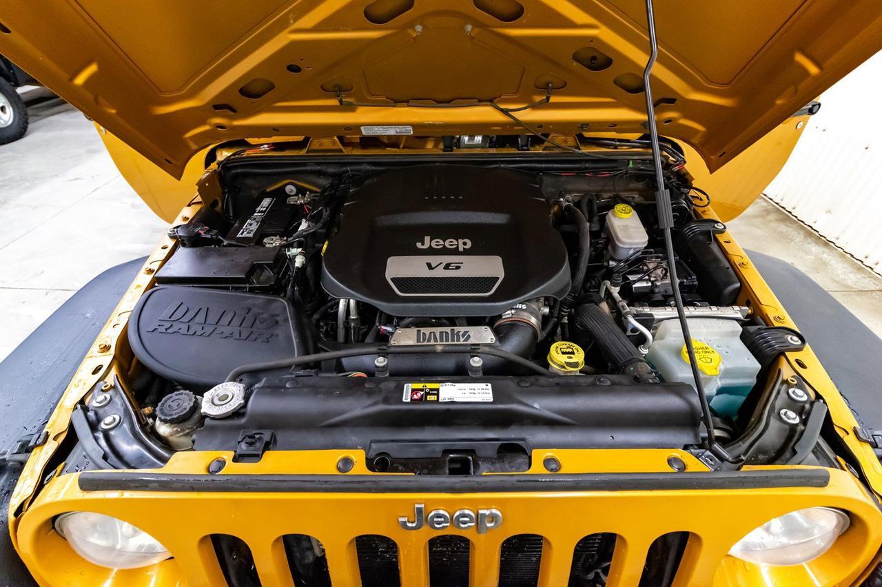 2014 Jeep Wrangler Unlimited 4x4 Sport Red Deer AB