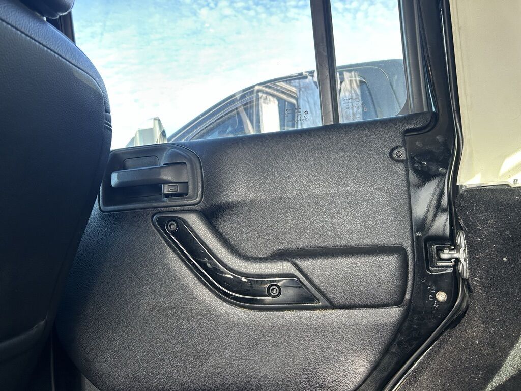 2014 Jeep Wrangler Unlimited Altitude Crestwood KY