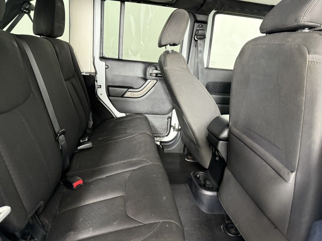 2014 Jeep Wrangler Unlimited Hard Top Sport 4x4 w/Upgrades Maumee OH