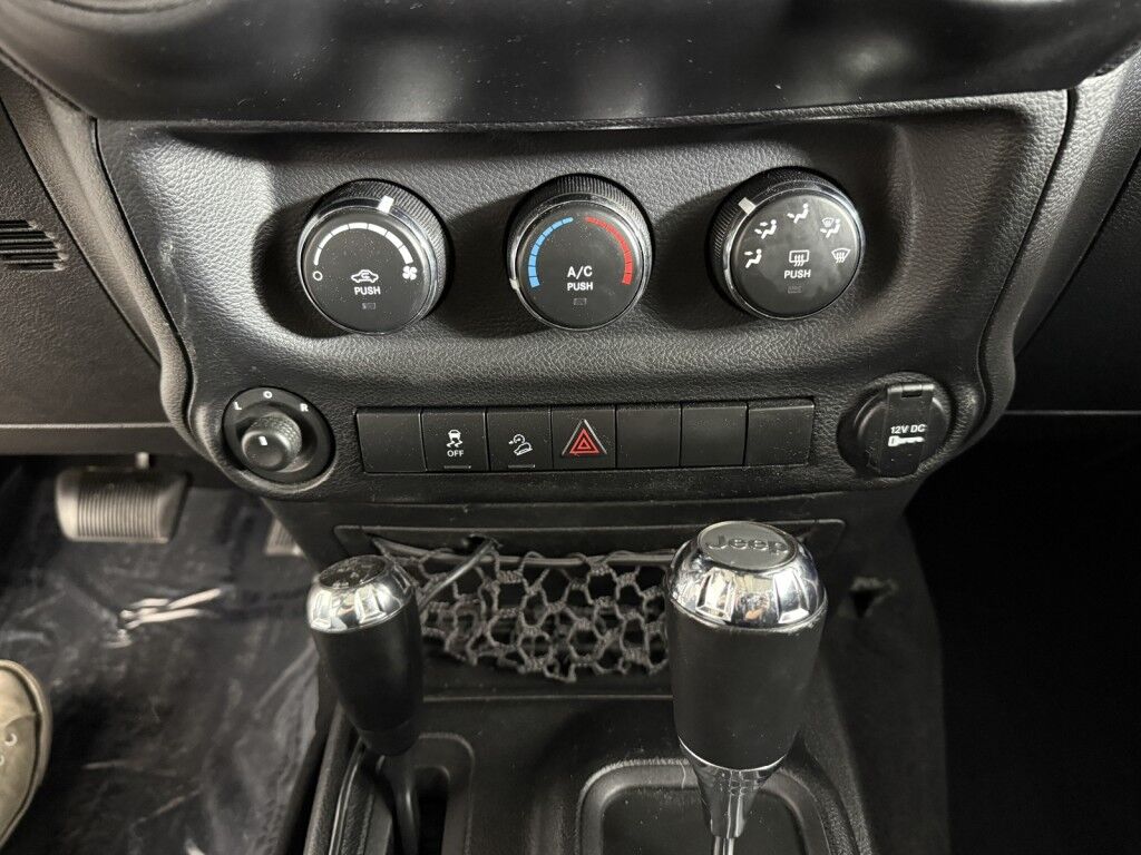 2014 Jeep Wrangler Unlimited Hard Top Sport 4x4 w/Upgrades Maumee OH