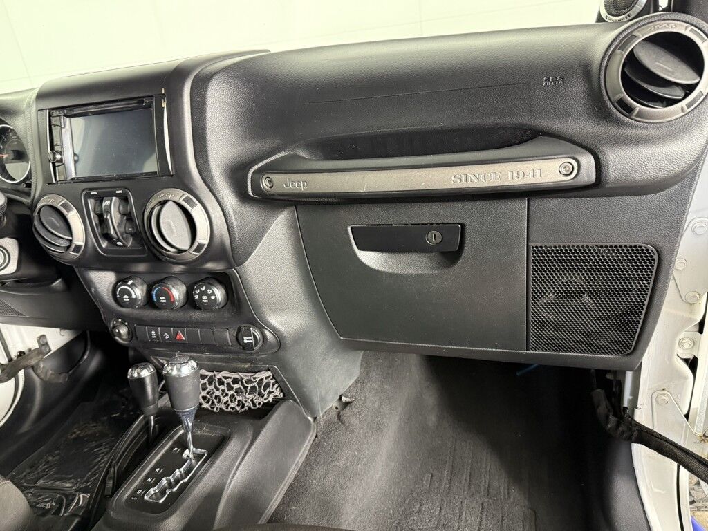 2014 Jeep Wrangler Unlimited Hard Top Sport 4x4 w/Upgrades Maumee OH