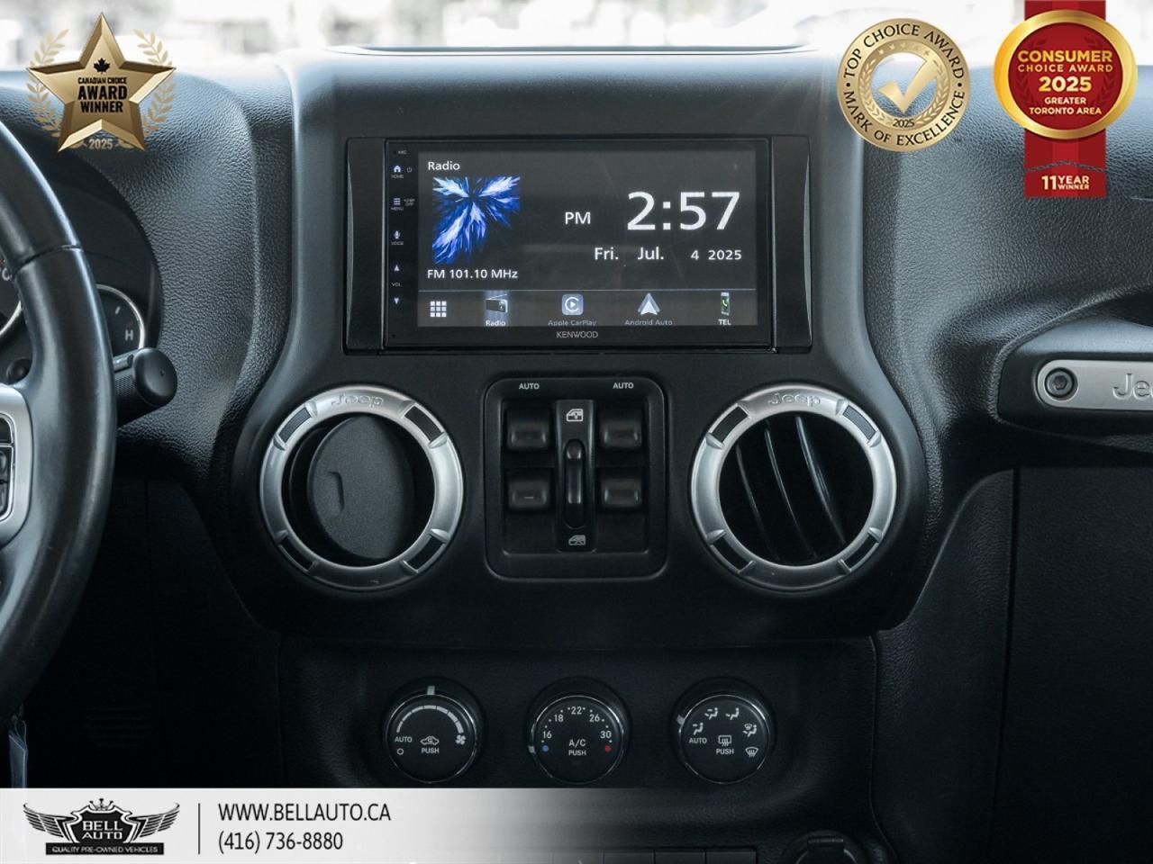 2014 Jeep Wrangler Unlimited Rubicon | APPLE CARPLAY® | LEATHER | FOG LIGHTS | TOW HITCH | DSR | NO ACCIDENT | CLEAN CARFAX Toronto ON