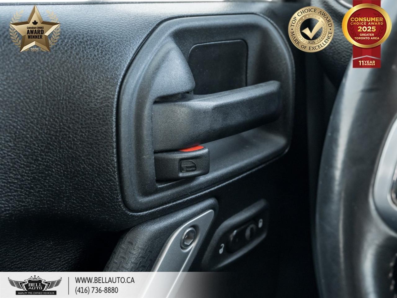 2014 Jeep Wrangler Unlimited Rubicon | APPLE CARPLAY® | LEATHER | FOG LIGHTS | TOW HITCH | DSR | NO ACCIDENT | CLEAN CARFAX Toronto ON