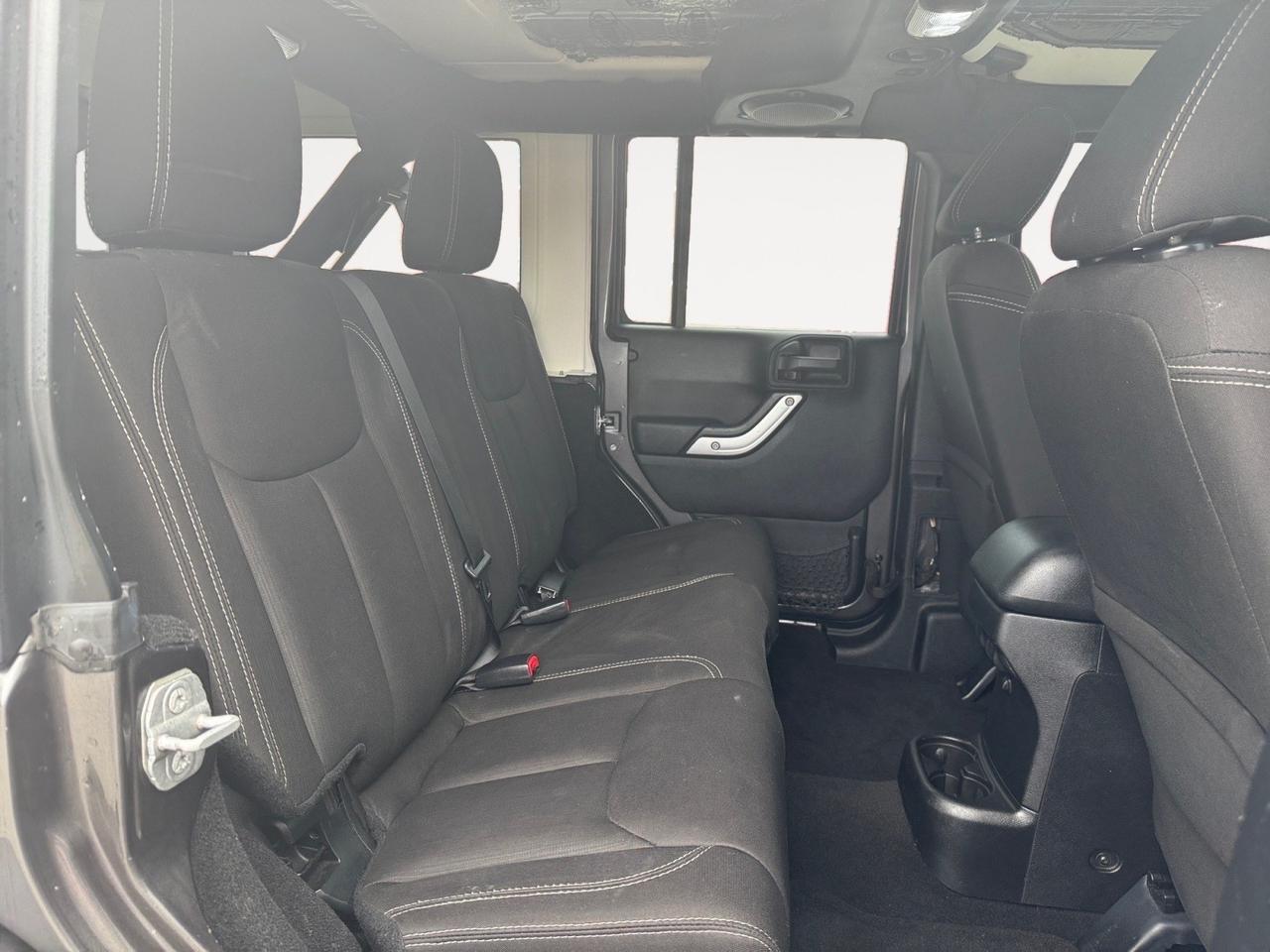 2014 Jeep Wrangler Unlimited Rubicon, HEATED SEATS, BLUETOOTH, RUNNING BOARDS, TOW PACKAGE, FENDER FLARES, POWER/HEATED MIRRORS, KEYLESS ENTRY, TOW HOOKS, LOW MILES, THIS JEEP IS READY FOR ITS NEXT ADVENTURE! Norfolk VA