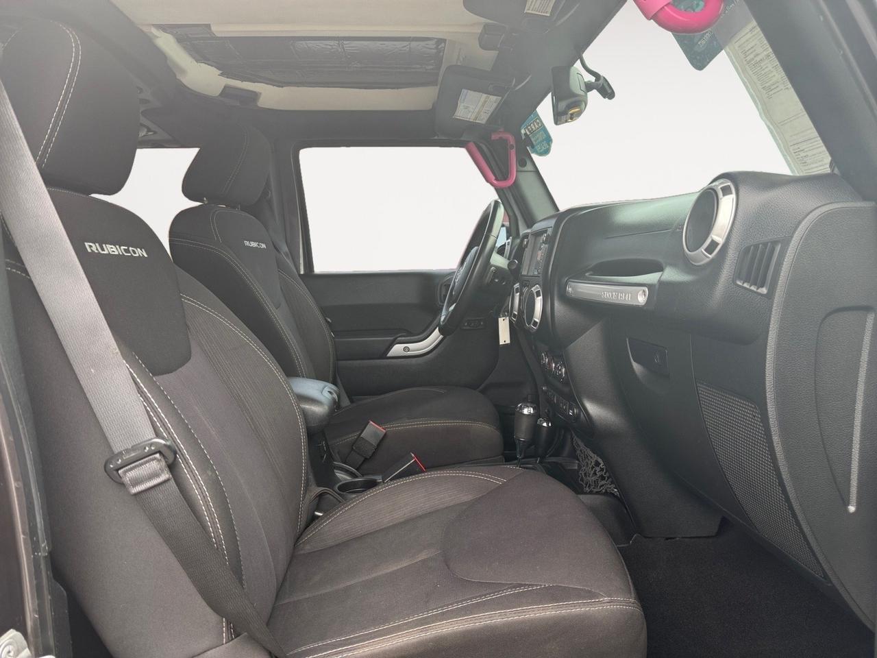 2014 Jeep Wrangler Unlimited Rubicon, HEATED SEATS, BLUETOOTH, RUNNING BOARDS, TOW PACKAGE, FENDER FLARES, POWER/HEATED MIRRORS, KEYLESS ENTRY, TOW HOOKS, LOW MILES, THIS JEEP IS READY FOR ITS NEXT ADVENTURE! Norfolk VA