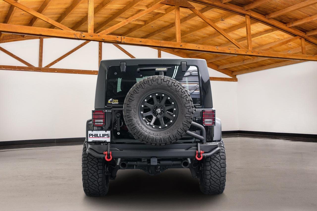 2014 Jeep Wrangler Unlimited Rubicon photo 4