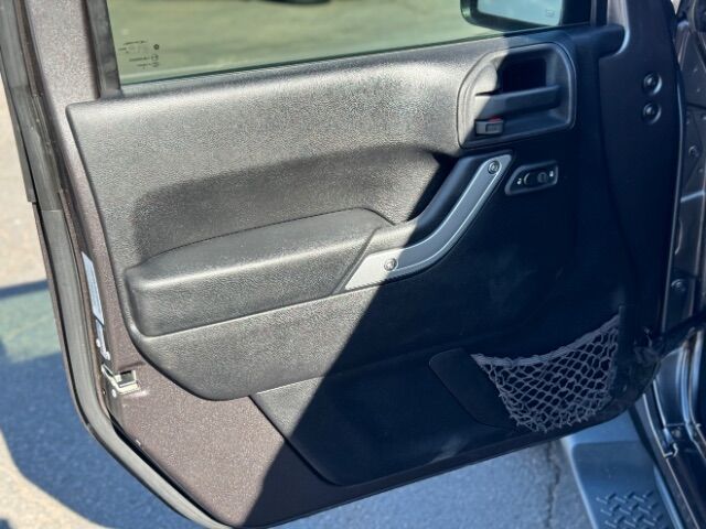 2014 Jeep Wrangler Unlimited Sahara 4WD Mesa AZ