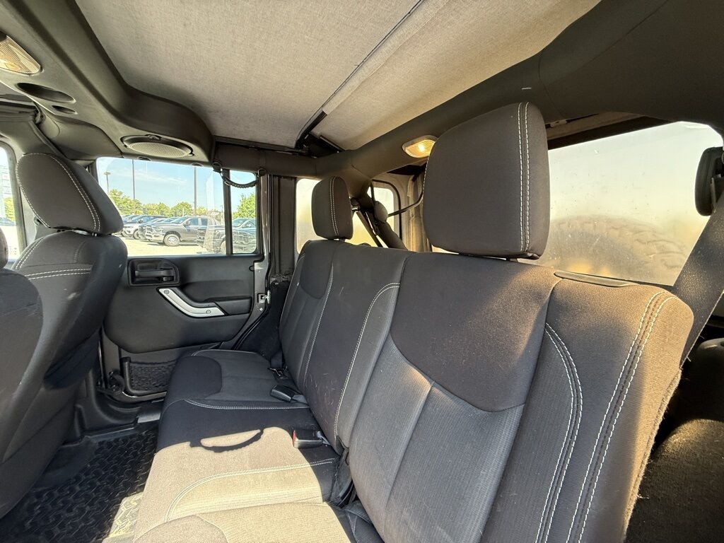 2014 Jeep Wrangler Unlimited Sahara Crestwood KY