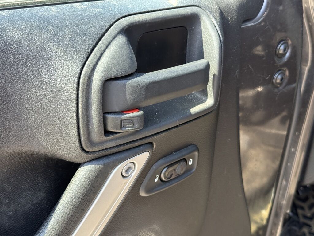 2014 Jeep Wrangler Unlimited Sahara Crestwood KY