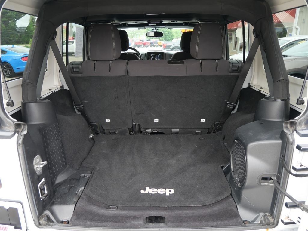 2014 Jeep Wrangler Unlimited Sahara Mt Pleasant MI