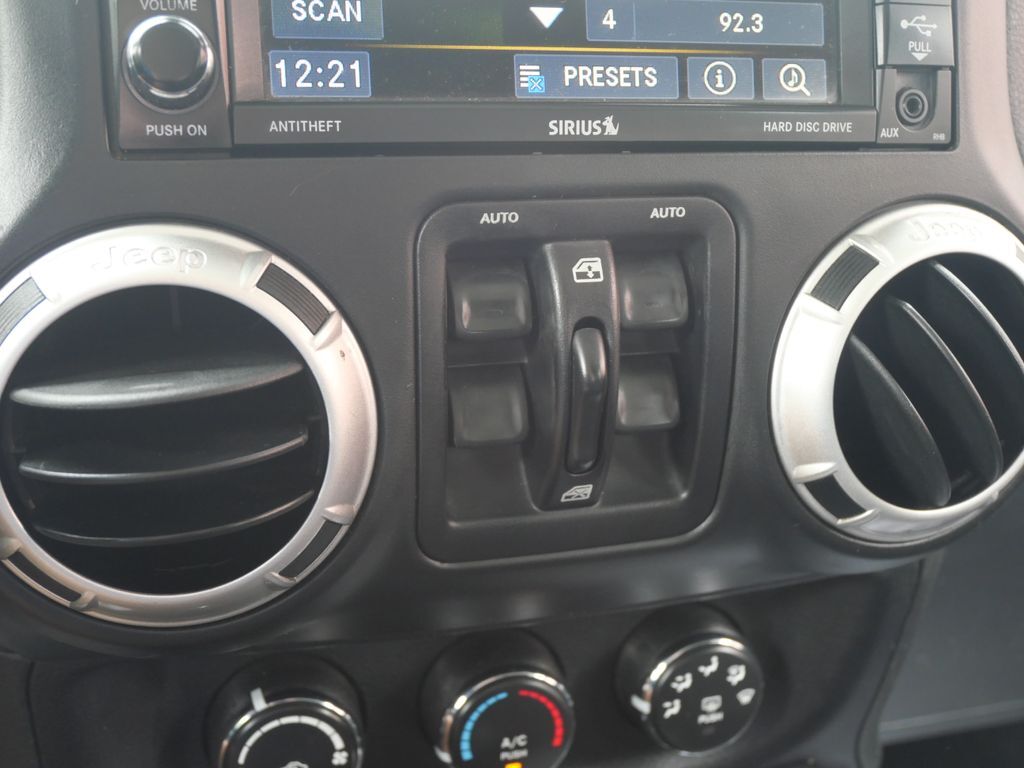 2014 Jeep Wrangler Unlimited Sahara Mt Pleasant MI