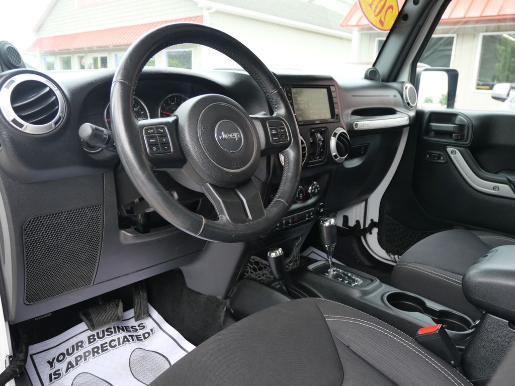 2014 Jeep Wrangler Unlimited Sahara Mt Pleasant MI