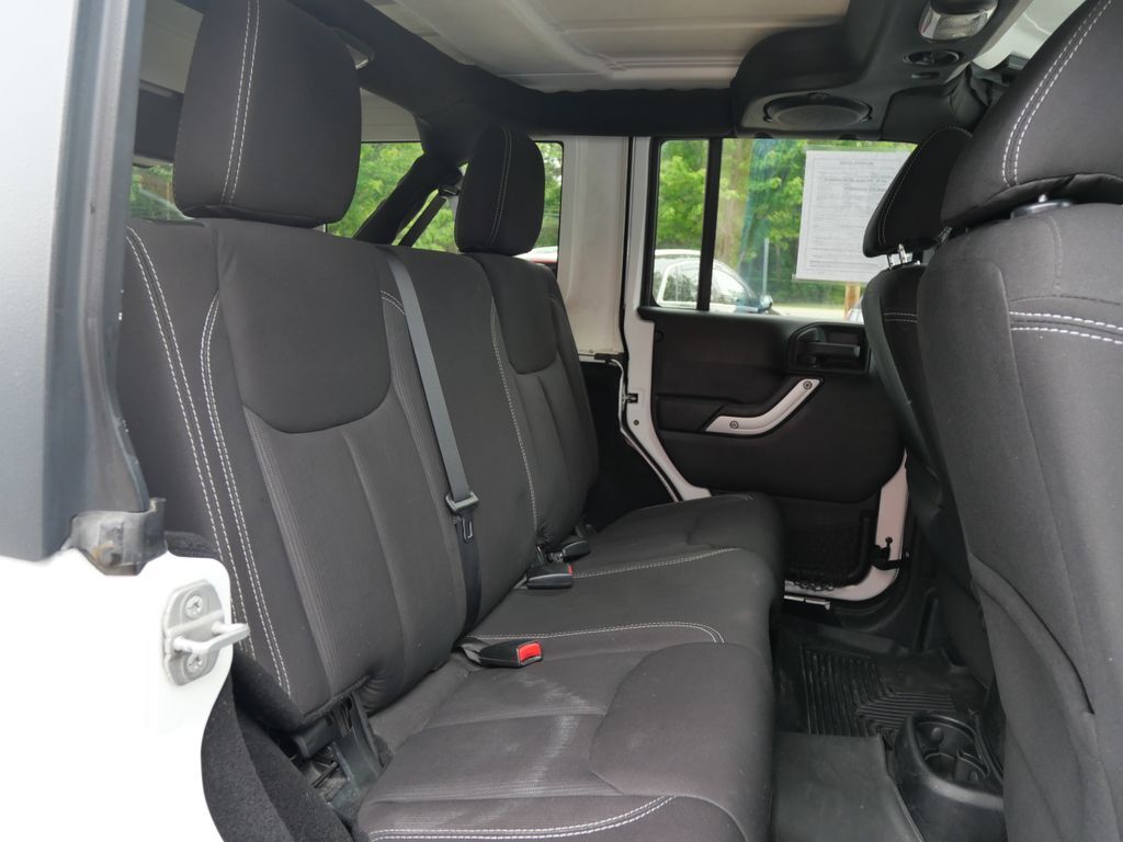 2014 Jeep Wrangler Unlimited Sahara Mt Pleasant MI