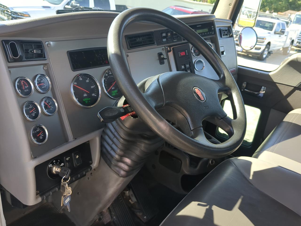2014 Kenworth T3 Winder GA