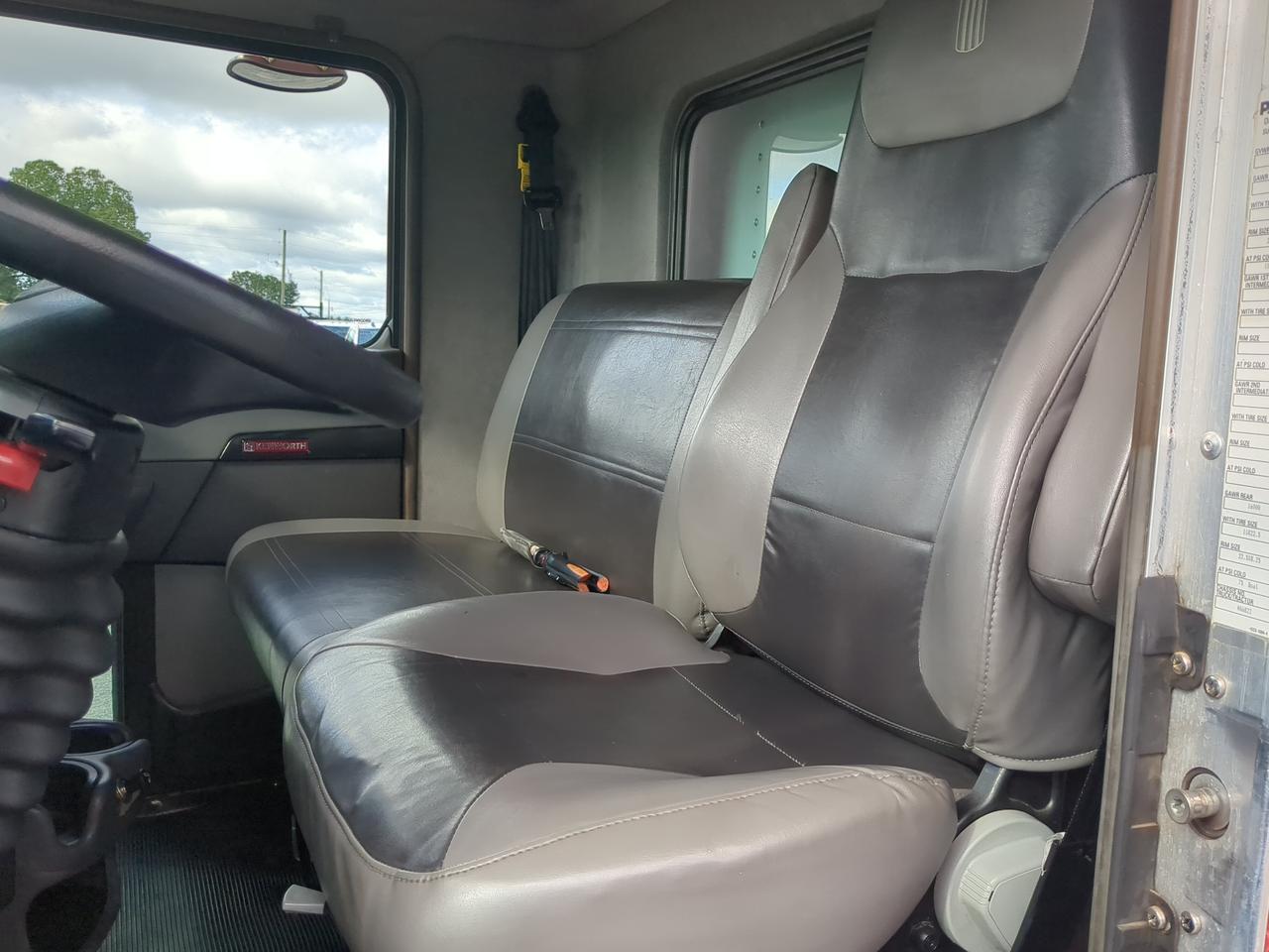 2014 Kenworth T3 Winder GA