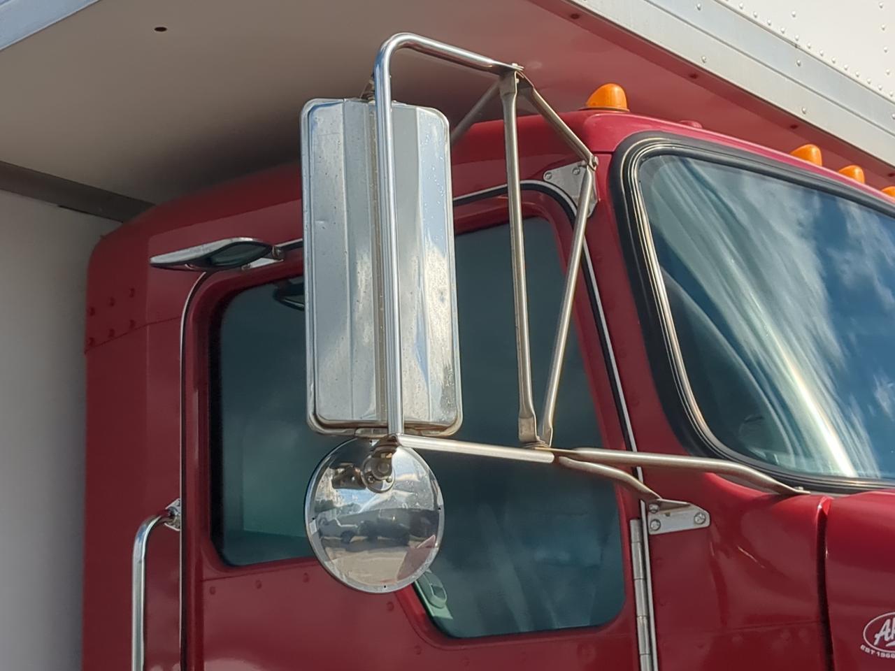 2014 Kenworth T3 Winder GA