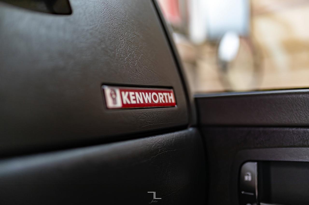 2014 Kenworth W-900 Tractor Sleeper Red Deer AB