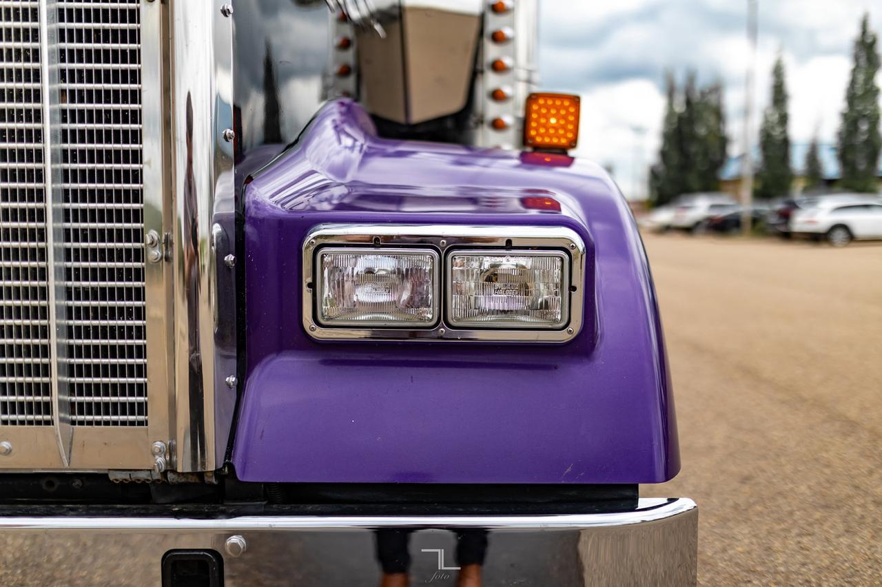 2014 Kenworth W-900 Tractor Sleeper Red Deer AB