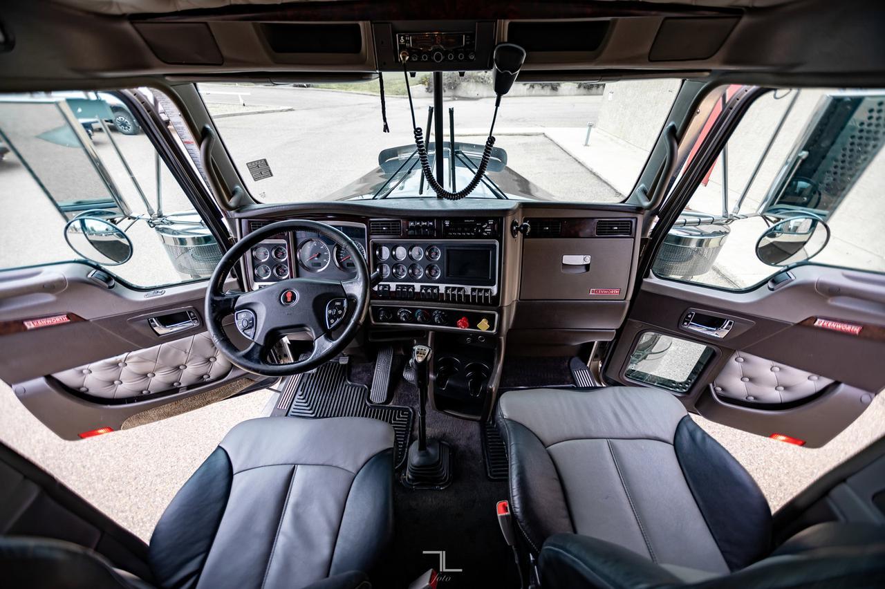 2014 Kenworth W-900 Tractor Sleeper Red Deer AB