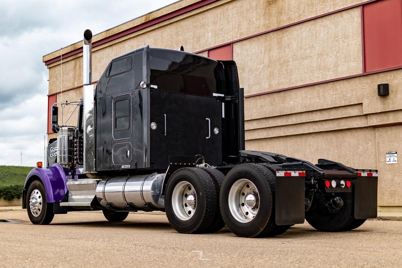 2014 Kenworth W-900 Tractor Sleeper Red Deer AB