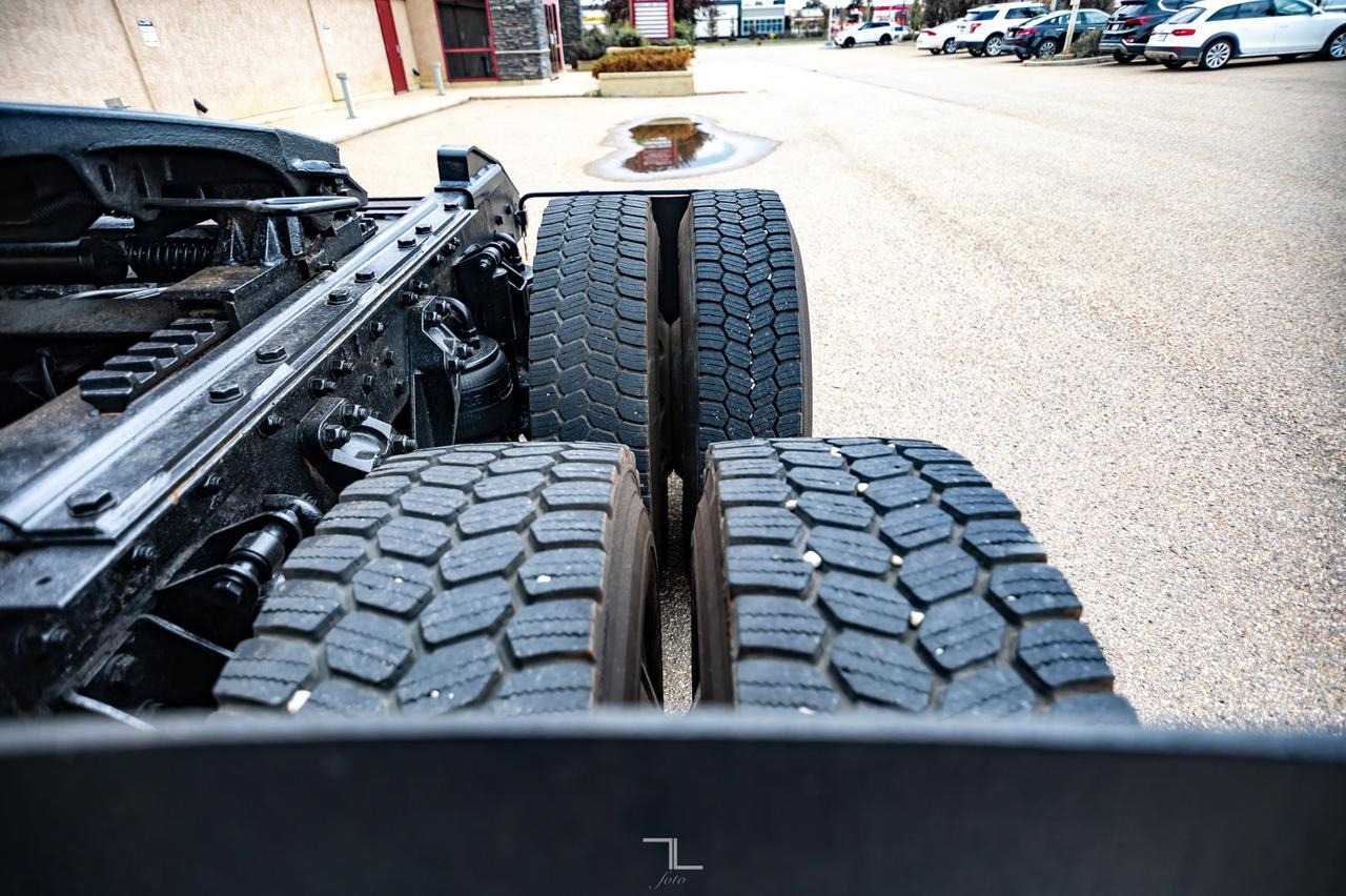 2014 Kenworth W-900 Tractor Sleeper Red Deer AB